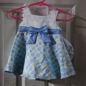 Cute infant girls dress with matching little shorts 0-3 mos. Multi-color design.